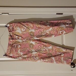 Signature Jones New York size 14 pink paisley pants